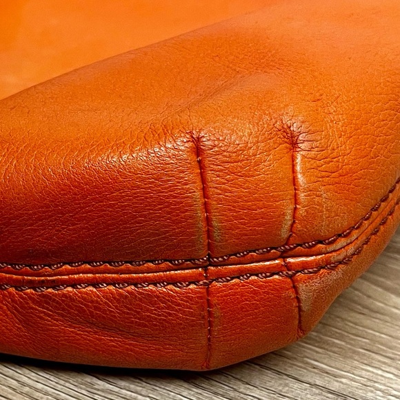 Fossil Vintage Orange Leather Large Crossbody Bag - Picture 6 of 10